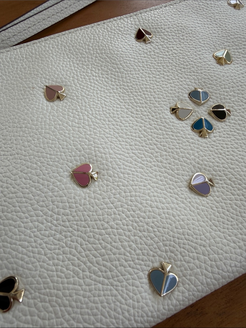 NWOT Kate Spade Margaux Enamel Spade Wristlet - Picture 2 of 4